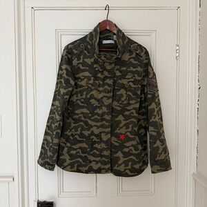 Kersh Camouflage Jacket. Size Large. Awesome details. Great shape!